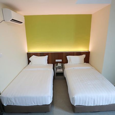 Pantai Regal Boutique Hotel Kuantan Extérieur photo