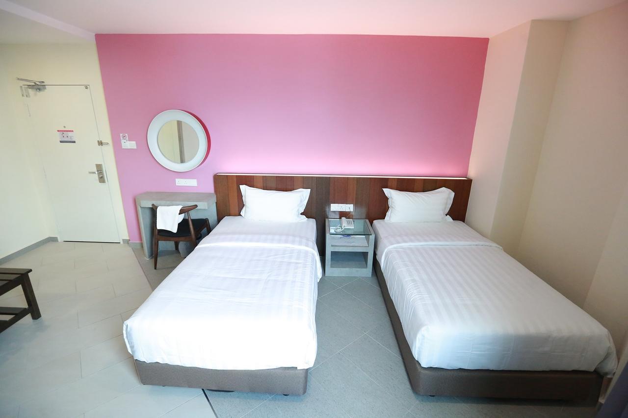 Pantai Regal Boutique Hotel Kuantan Extérieur photo