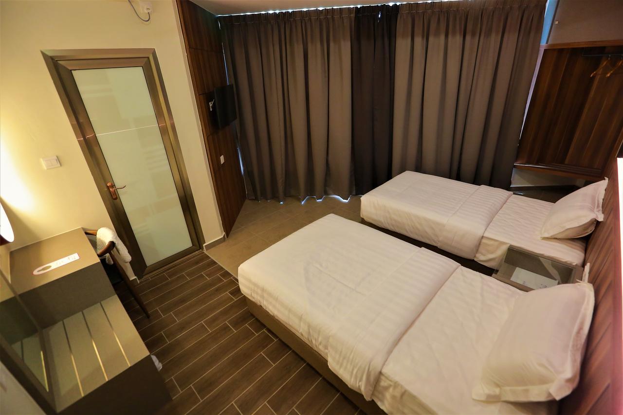 Pantai Regal Boutique Hotel Kuantan Extérieur photo