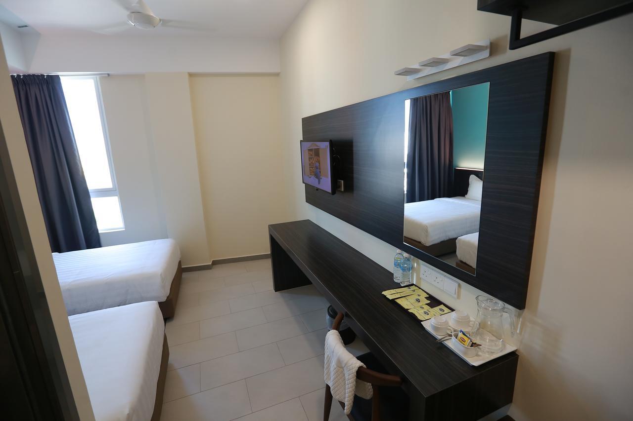Pantai Regal Boutique Hotel Kuantan Extérieur photo